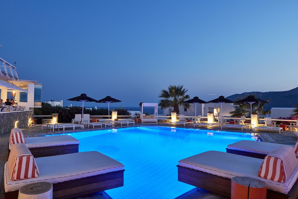 Archipelagos Hotel — Swimming pool in Kalafatis, South Aegean