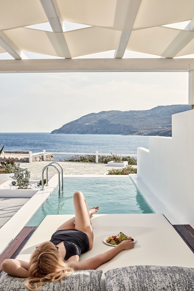 Archipelagos Hotel — Swimming pool in Kalafatis, South Aegean