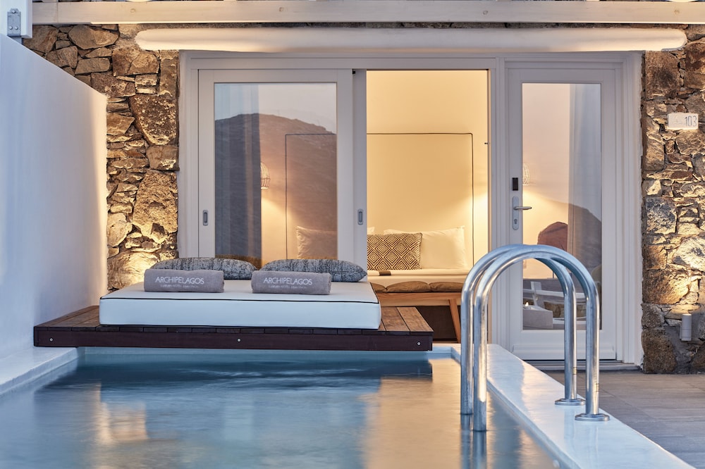 Archipelagos Hotel — Swimming pool in Kalafatis, South Aegean