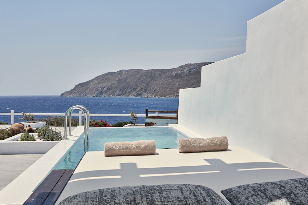 Archipelagos Hotel — Swimming pool in Kalafatis, South Aegean