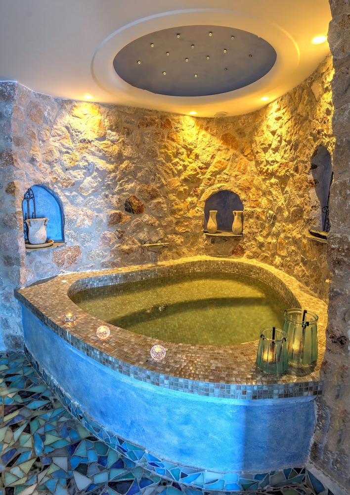 Astarte Suites — Spa in Akrotiri, South Aegean