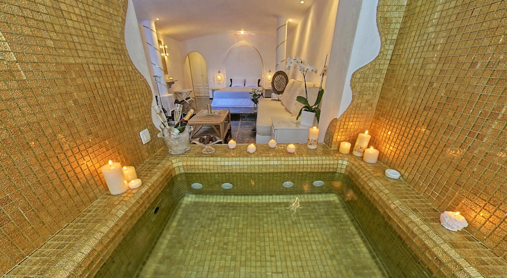 Astarte Suites — Hotel rooms in Akrotiri, South Aegean