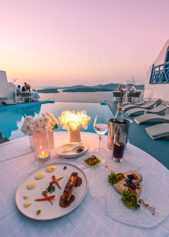Astarte Suites — Restaurant & bars in Akrotiri, South Aegean