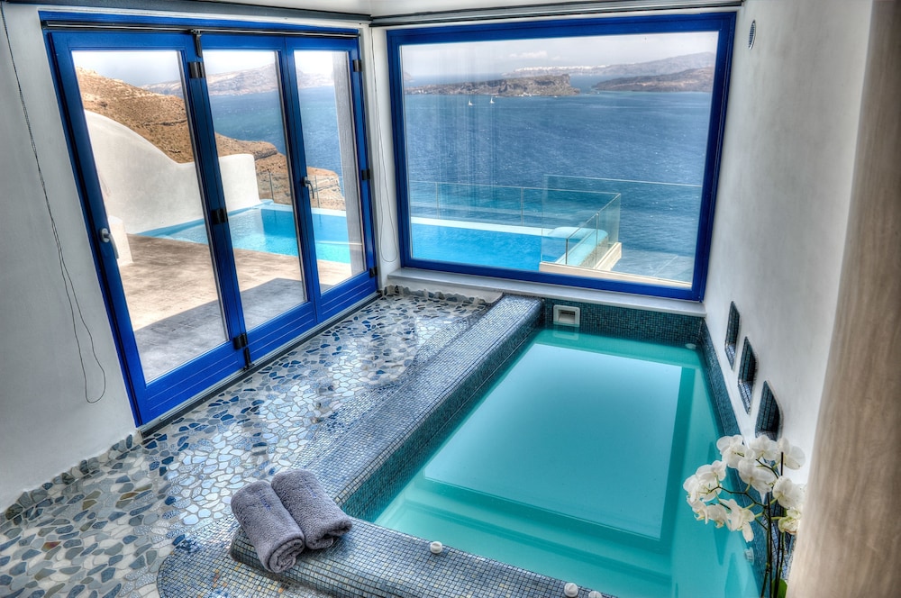 Astarte Suites — Hotel rooms in Akrotiri, South Aegean