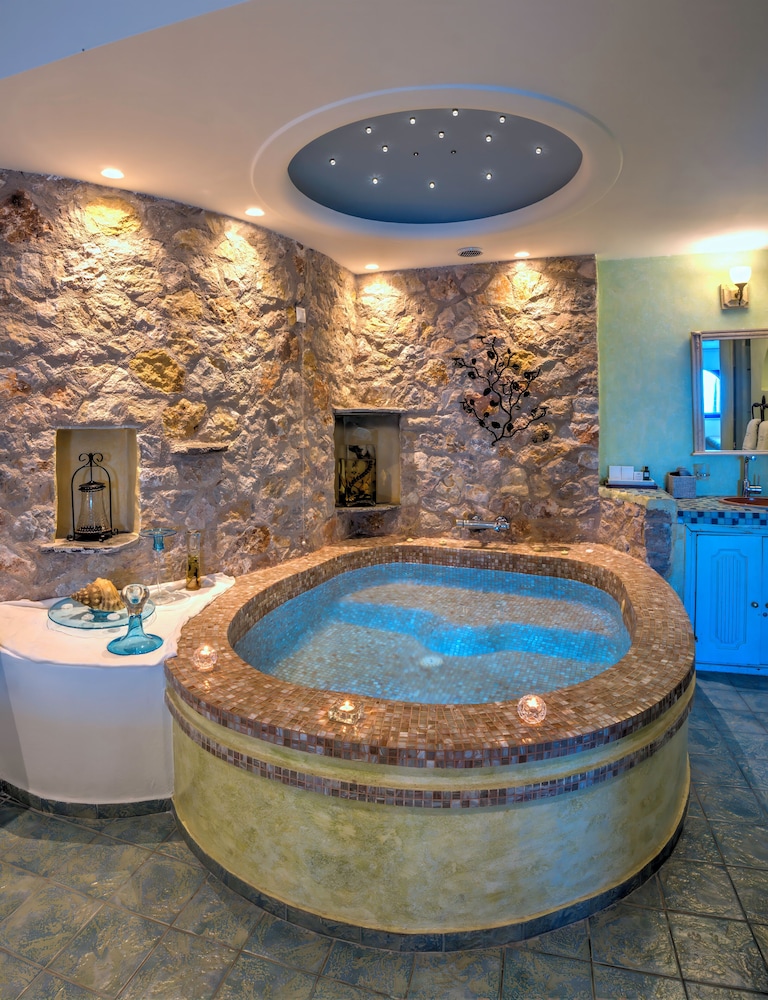 Astarte Suites — Spa in Akrotiri, South Aegean