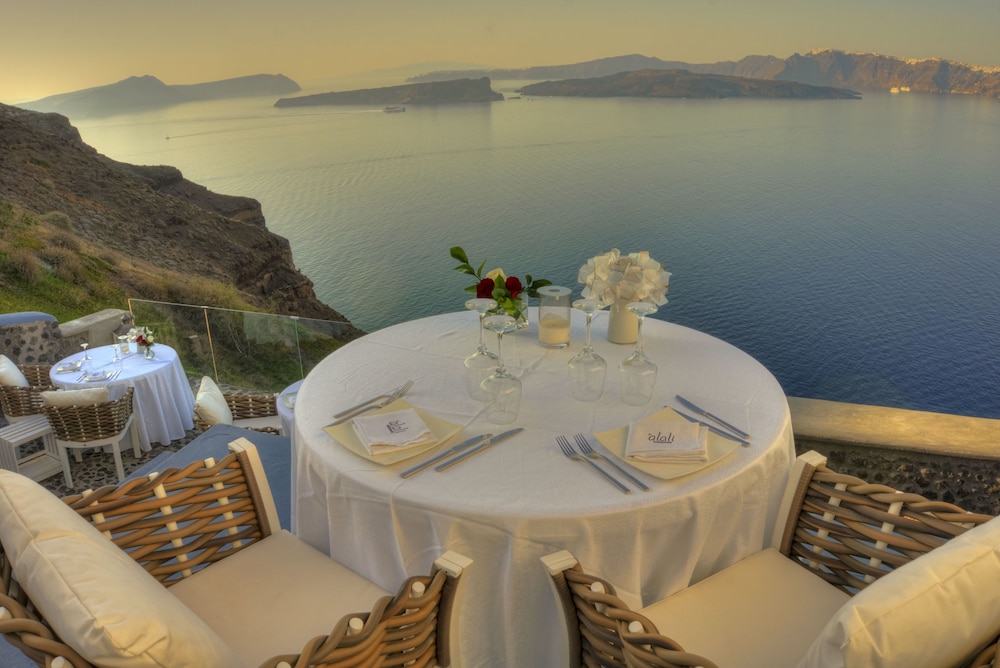 Astarte Suites — Restaurant & bars in Akrotiri, South Aegean