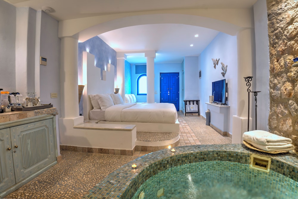 Astarte Suites — Hotel rooms in Akrotiri, South Aegean