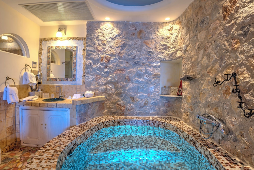 Astarte Suites — Spa in Akrotiri, South Aegean