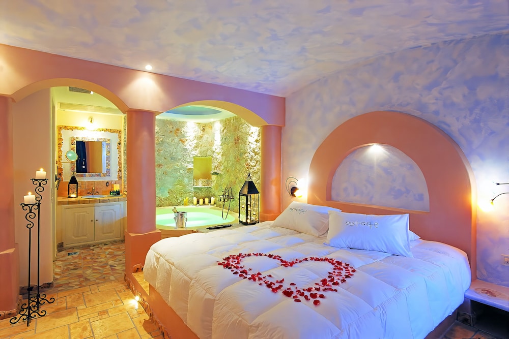 Astarte Suites — Hotel rooms in Akrotiri, South Aegean