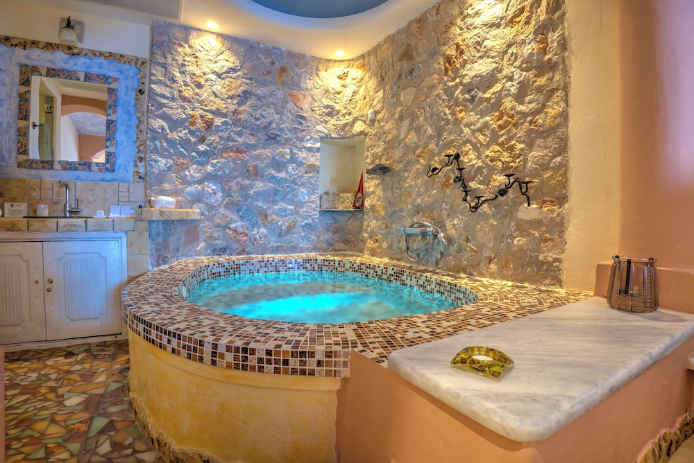 Astarte Suites — Spa in Akrotiri, South Aegean