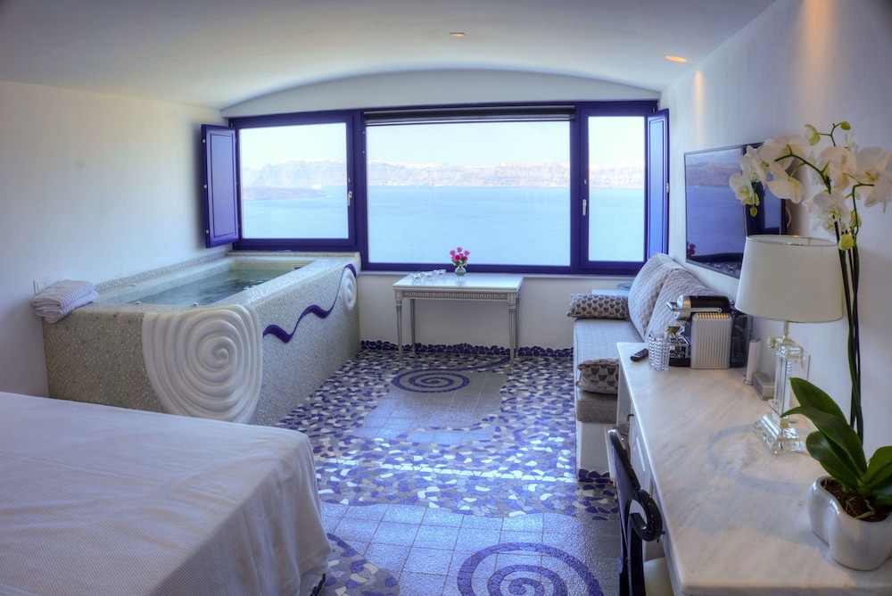 Astarte Suites — Hotel rooms in Akrotiri, South Aegean