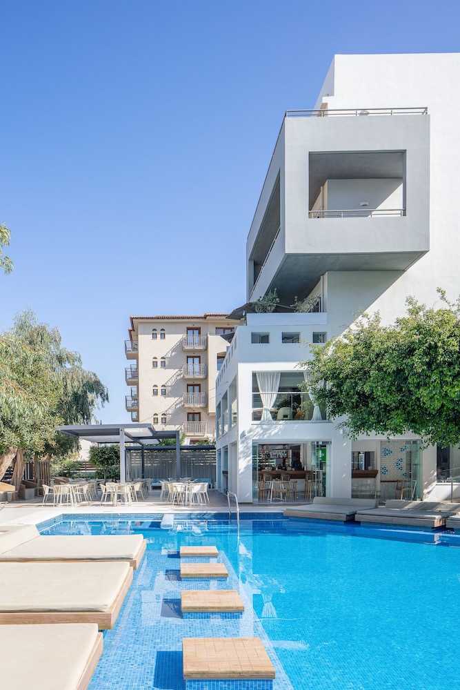 Atrium Ambiance Hotel — Swimming pool in Rethymnon