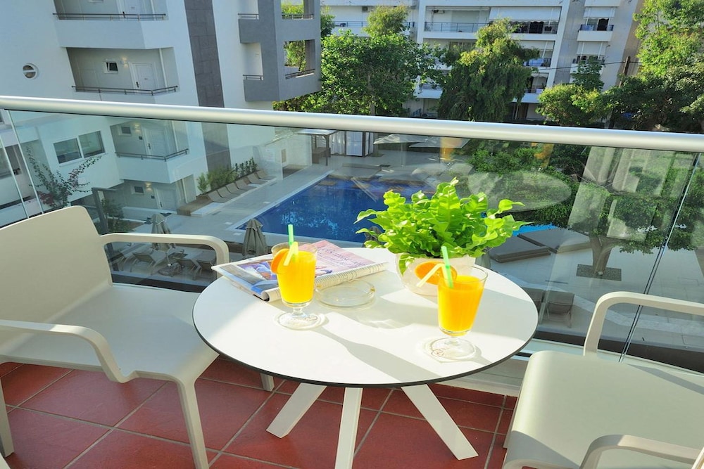 Atrium Ambiance Hotel — Swimming pool in Rethymnon