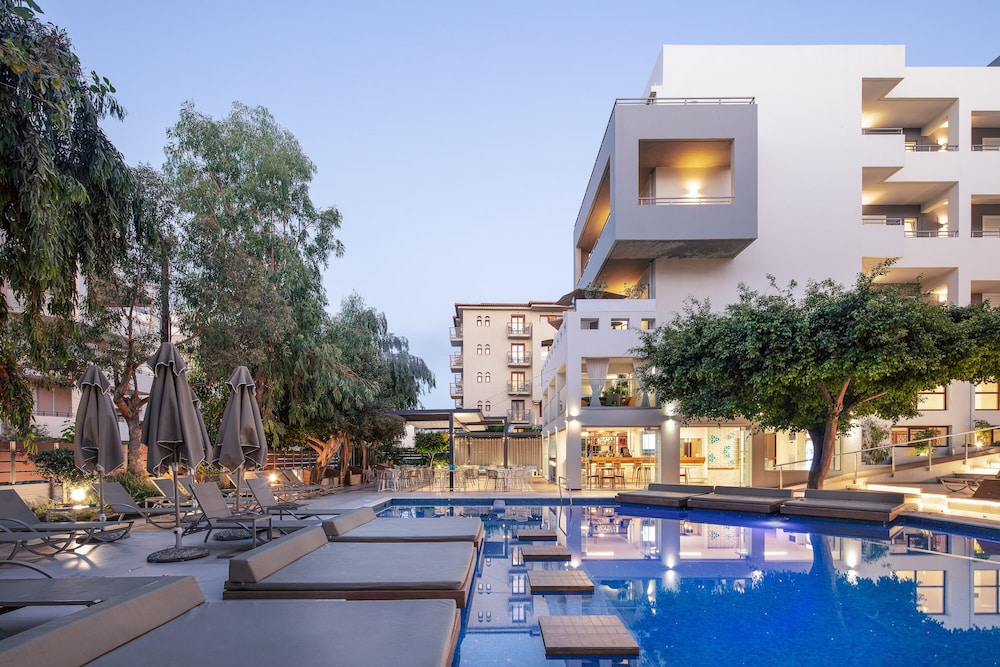 Atrium Ambiance Hotel — Swimming pool in Rethymnon