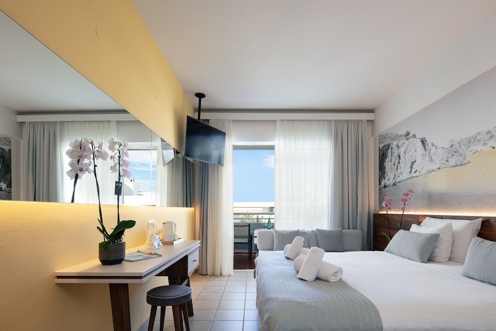 Atrium Ambiance Hotel — Hotel rooms in Rethymnon