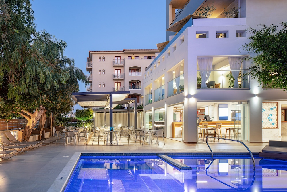 Atrium Ambiance Hotel — Swimming pool in Rethymnon