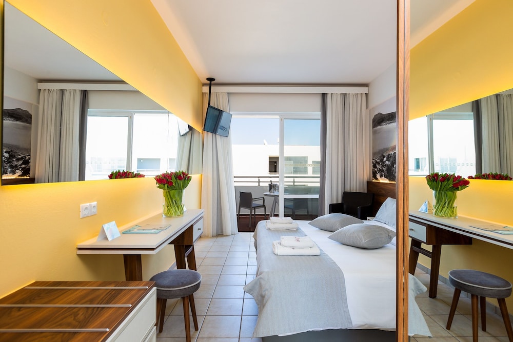 Atrium Ambiance Hotel — Hotel rooms in Rethymnon