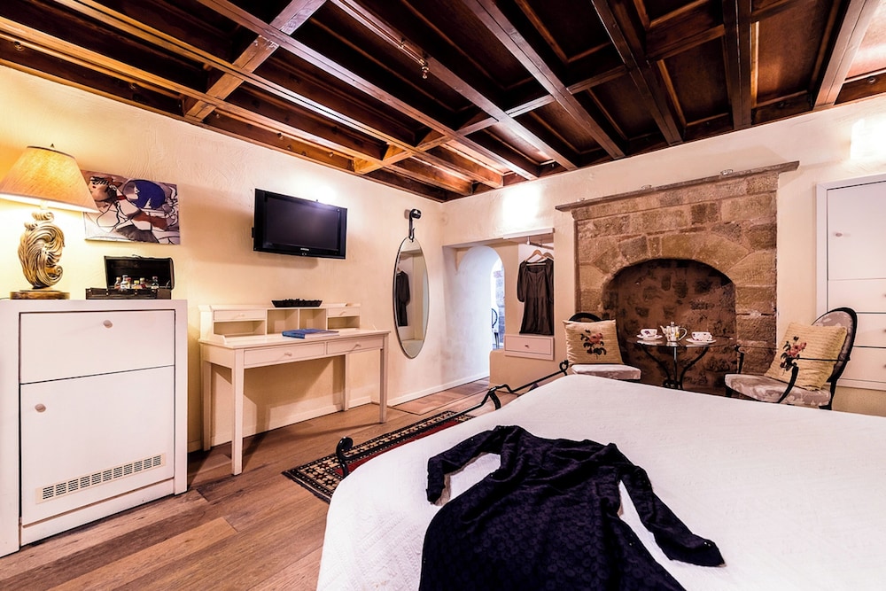 Avalon Boutique Hotel Rhodes — Hotel rooms in Rhodes Town, South Aegean