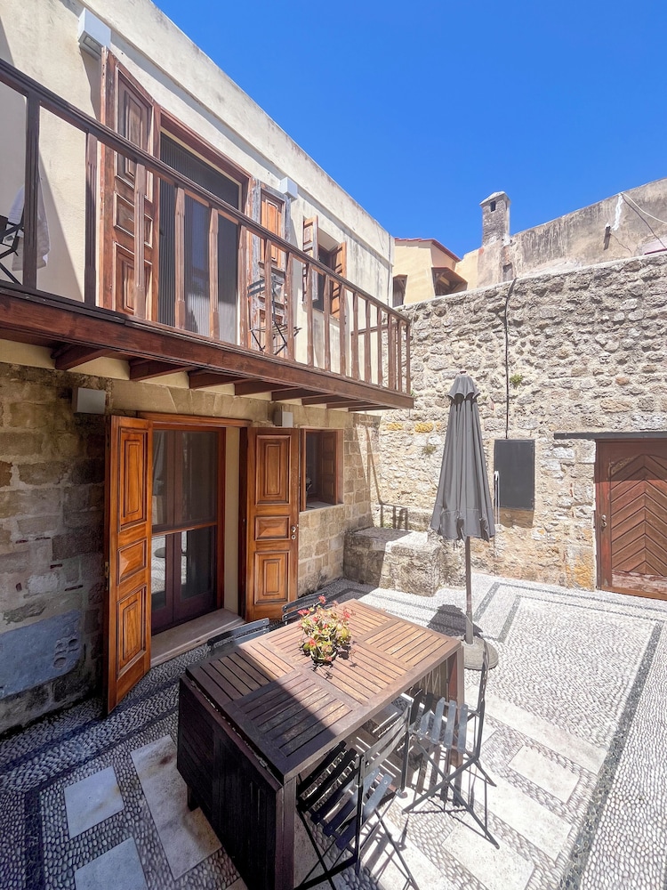 Avalon Boutique Hotel Rhodes — Hotel building in Rhodes Town, South Aegean