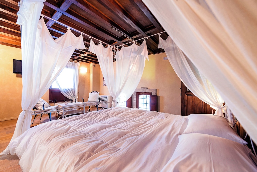 Avalon Boutique Hotel Rhodes — Hotel rooms in Rhodes Town, South Aegean