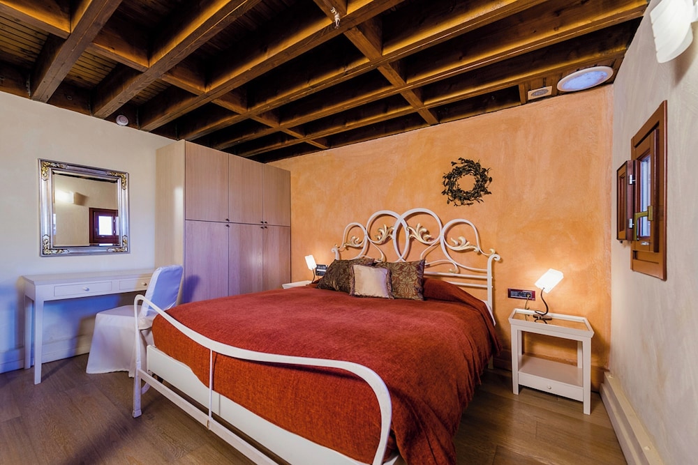 Avalon Boutique Hotel Rhodes — Hotel rooms in Rhodes Town, South Aegean