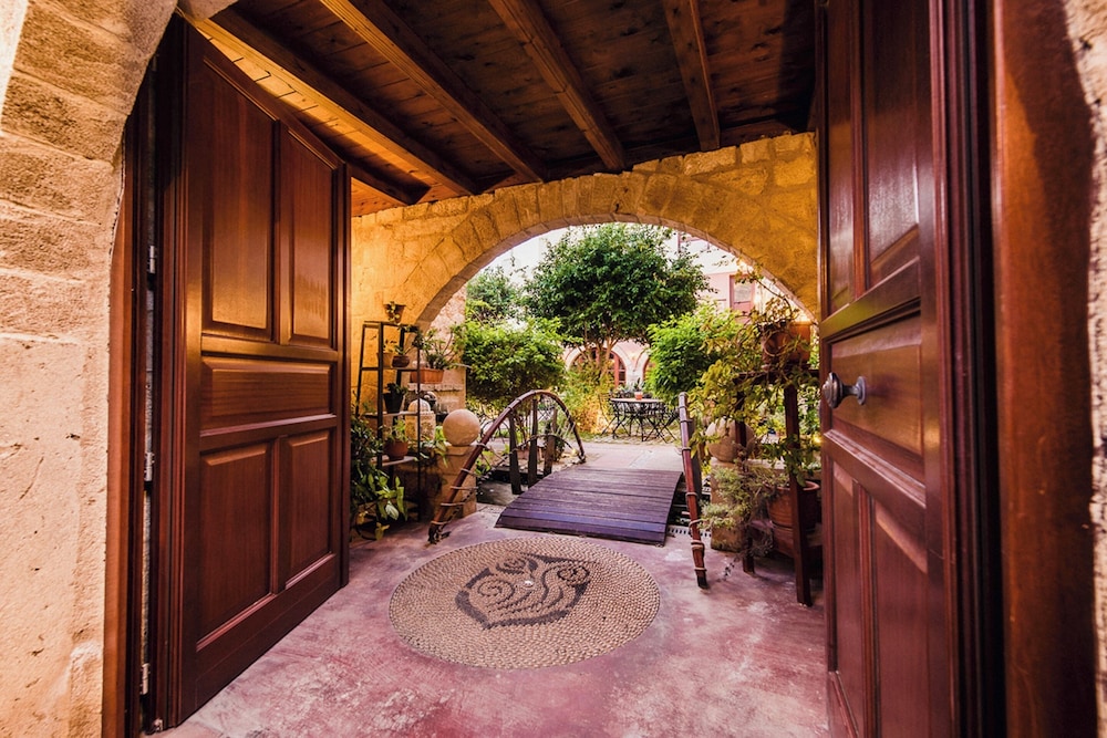 Avalon Boutique Hotel Rhodes — Hotel building in Rhodes Town, South Aegean