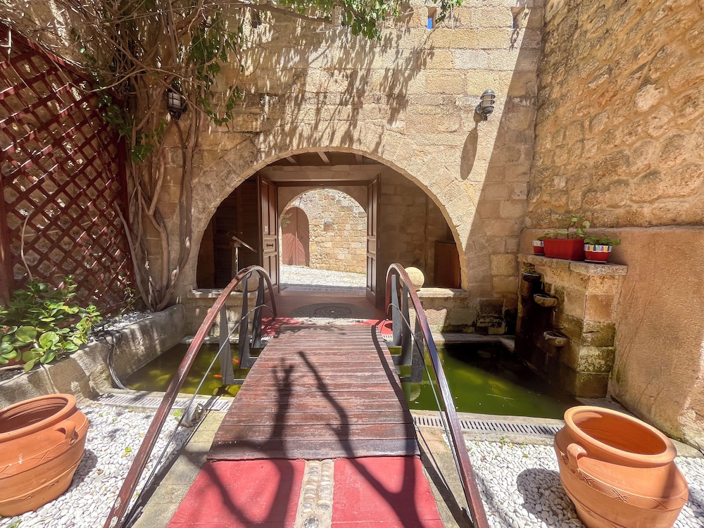 Avalon Boutique Hotel Rhodes — Hotel building in Rhodes Town, South Aegean