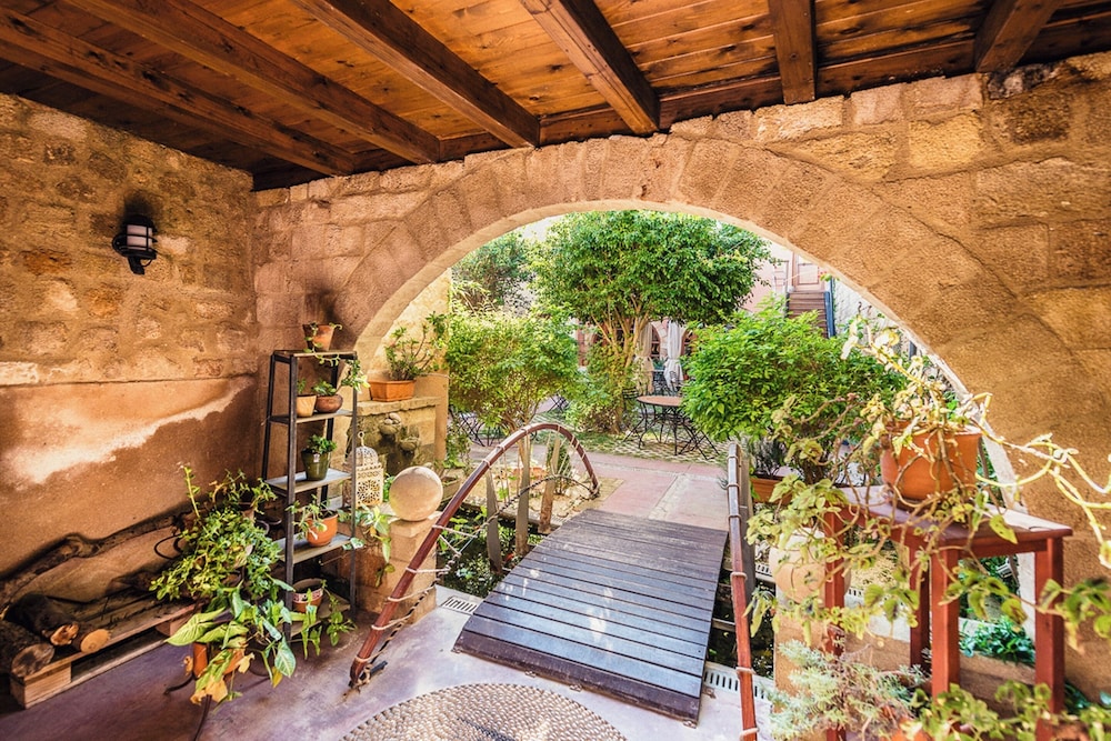 Avalon Boutique Hotel Rhodes — Hotel building in Rhodes Town, South Aegean