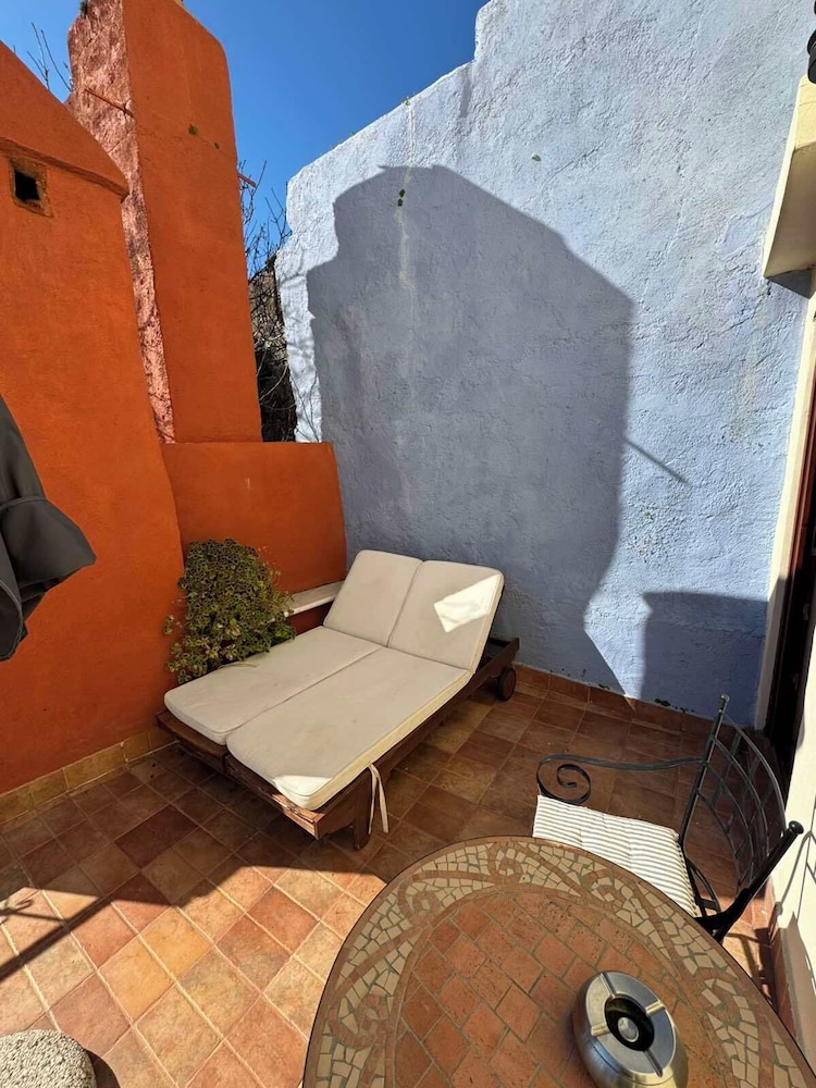 Avalon Boutique Hotel Rhodes — Hotel rooms in Rhodes Town, South Aegean