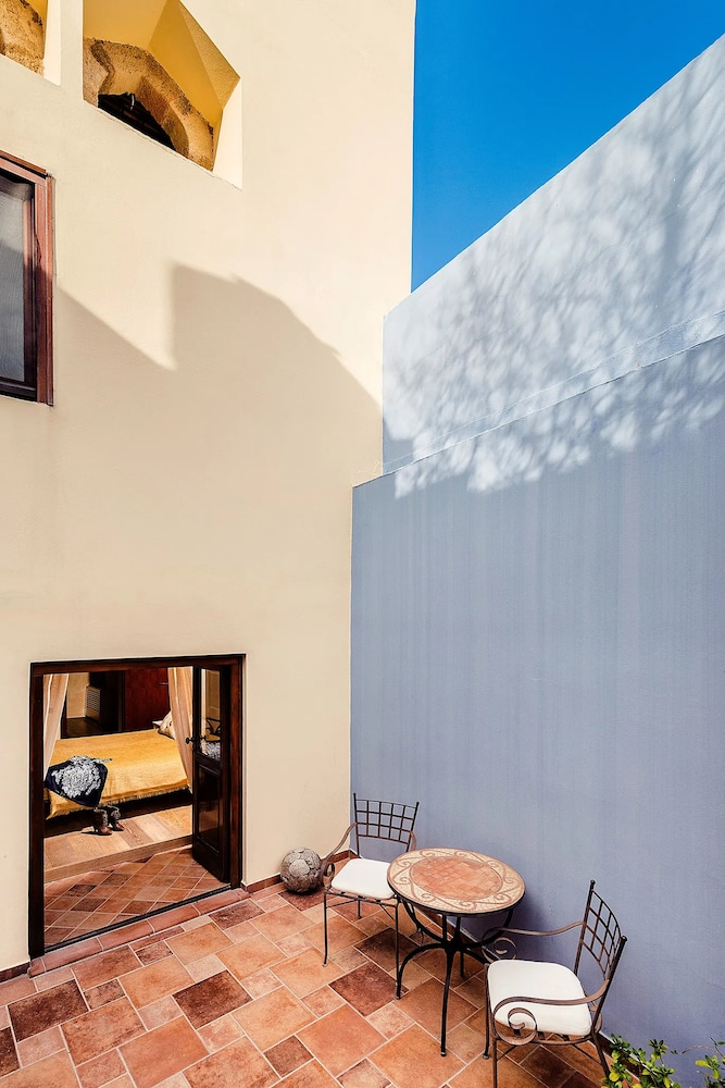 Avalon Boutique Hotel Rhodes — Hotel rooms in Rhodes Town, South Aegean