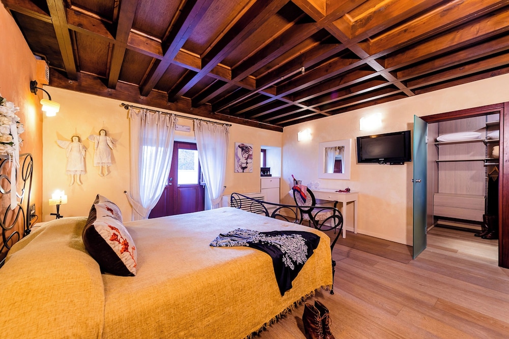 Avalon Boutique Hotel Rhodes — Hotel rooms in Rhodes Town, South Aegean