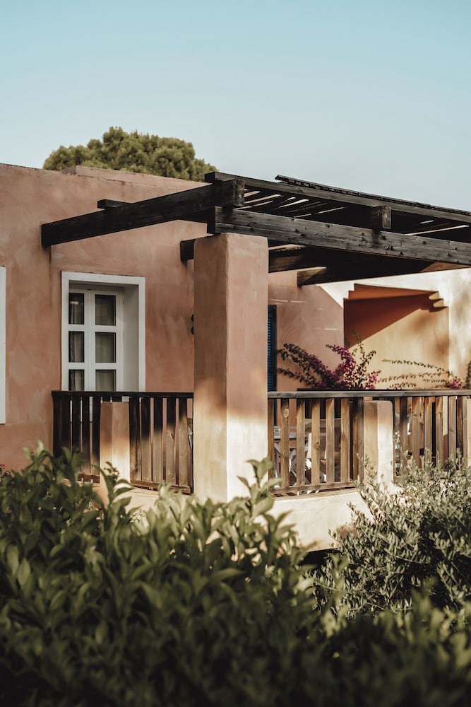 Candia Park Village — Hotel building in Elounda