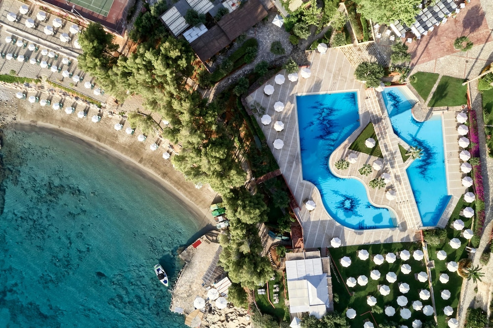 Candia Park Village — Swimming pool in Elounda