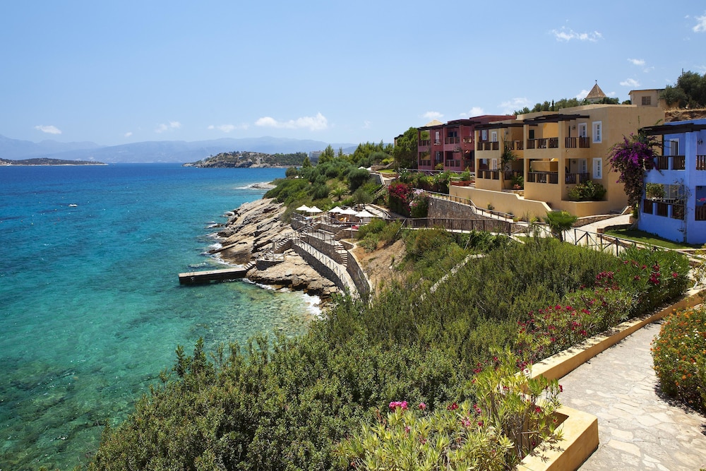 Candia Park Village — Hotel building in Elounda