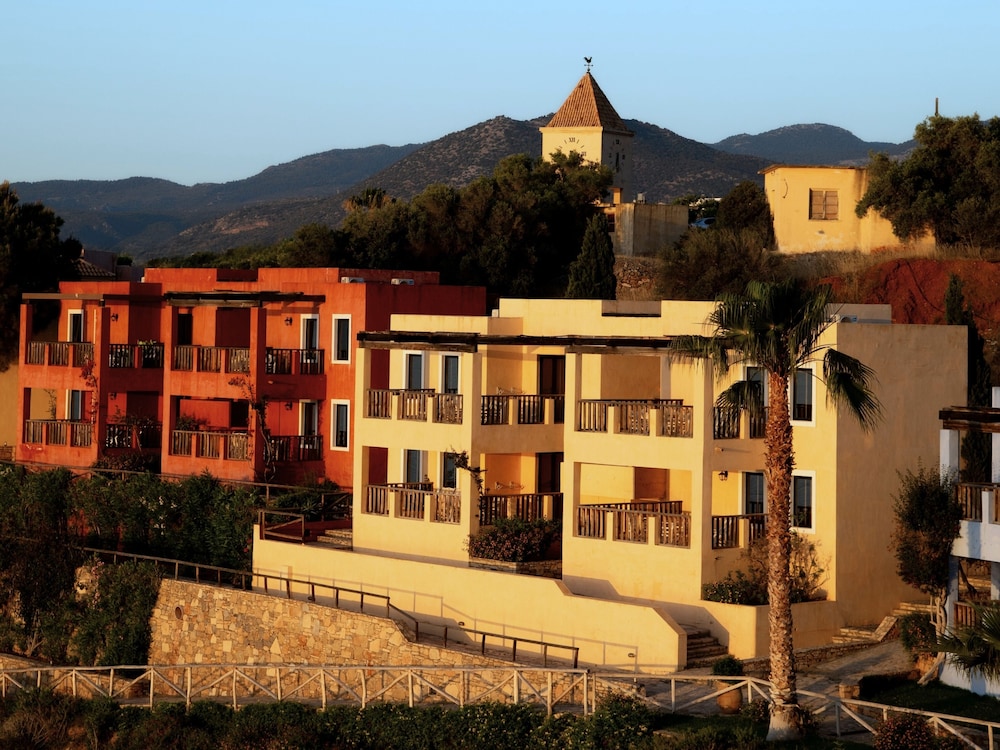 Candia Park Village — Hotel building in Elounda