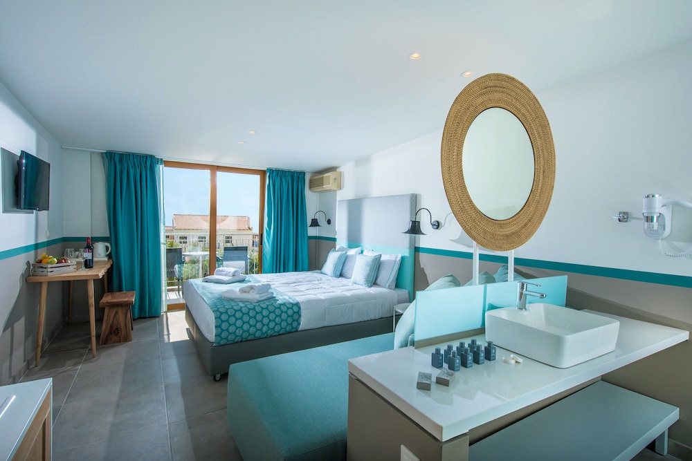 Solimar Turquoise Adults Only - All Inclusive — Hotel rooms in Chania
