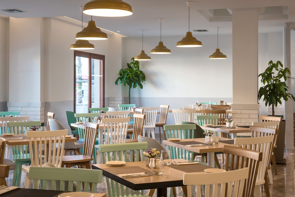 Solimar Turquoise Adults Only - All Inclusive — Restaurant & bars in Chania