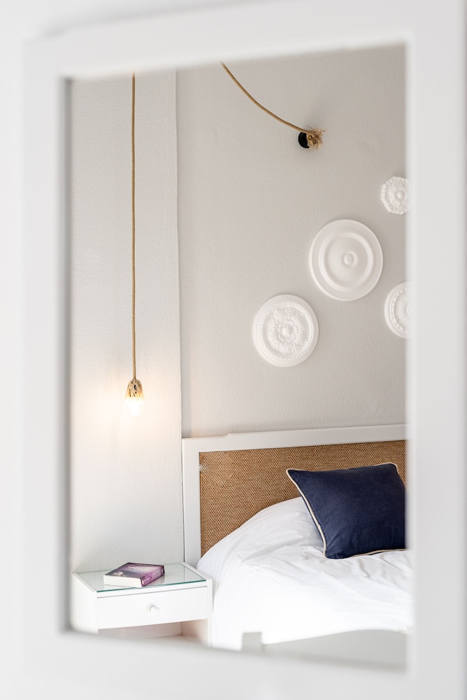 Mrs Chryssana Beach Hotel by GHH — Rooms in Platanias