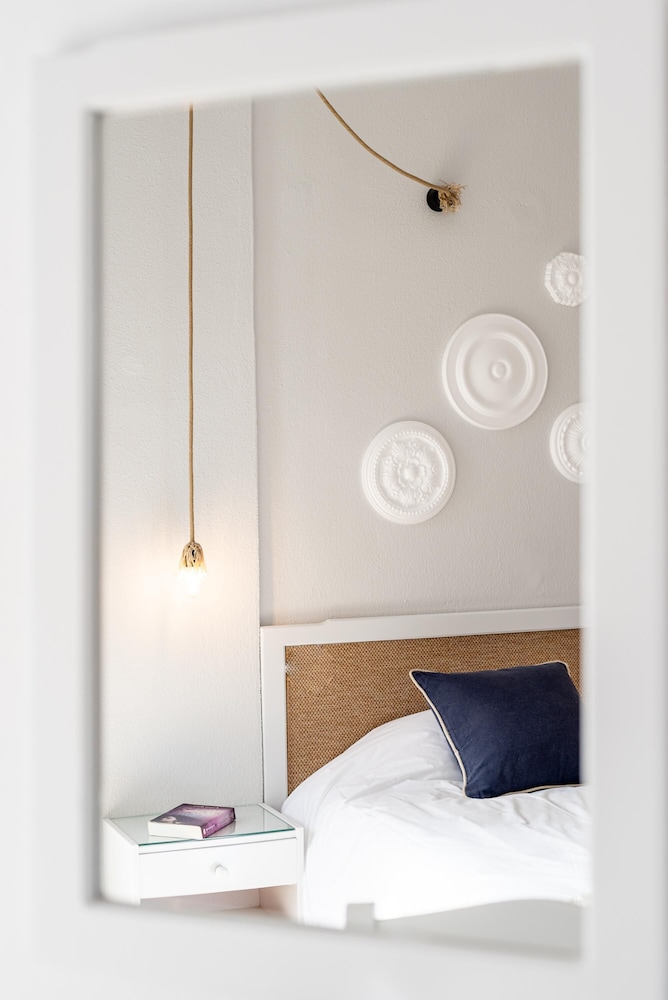 Mrs Chryssana Beach Hotel by GHH — Rooms in Platanias