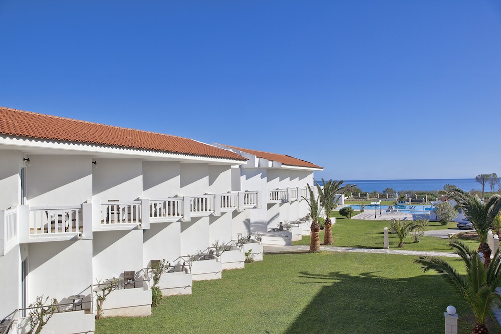 Mrs Chryssana Beach Hotel by GHH — Outdoor in Platanias