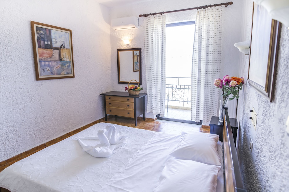 Creta Aquamarine hotel — Rooms in Rethymnon