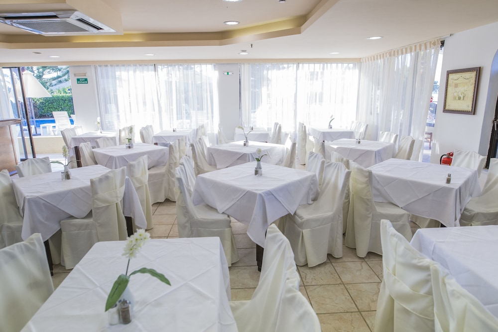 Creta Aquamarine hotel — Restaurant in Rethymnon