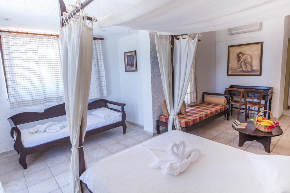 Creta Aquamarine hotel — Rooms in Rethymnon