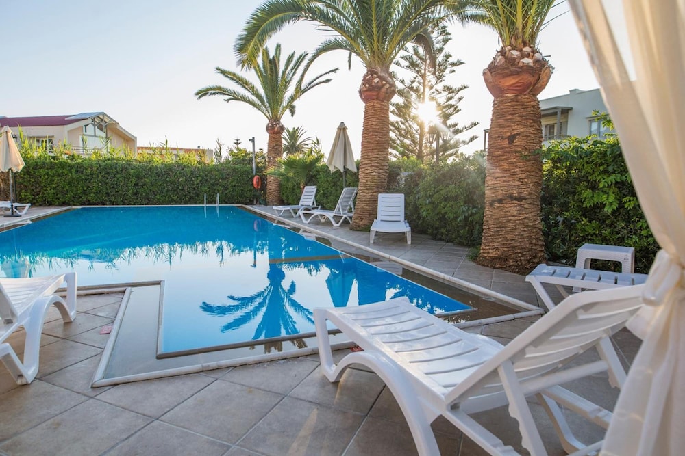 Creta Aquamarine hotel — Pool in Rethymnon