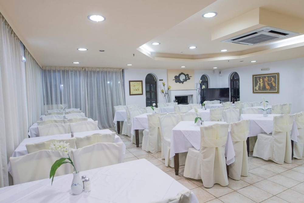 Creta Aquamarine hotel — Restaurant in Rethymnon