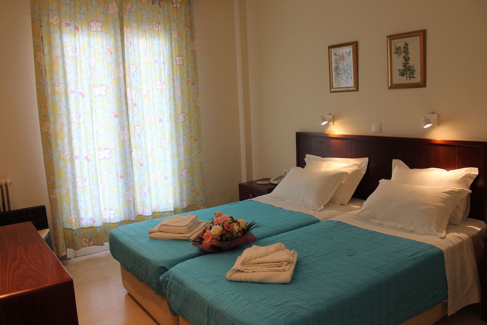 Dassia Beach — Hotel rooms in Dassia, Ionian Islands