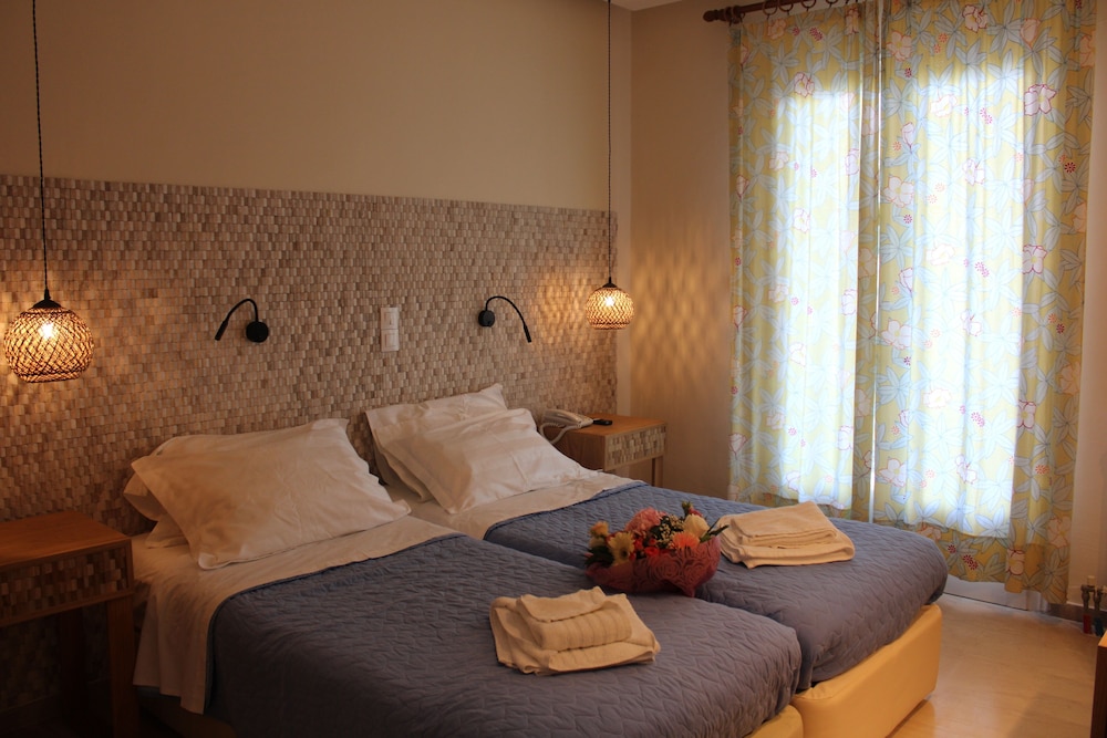 Dassia Beach — Hotel rooms in Dassia, Ionian Islands