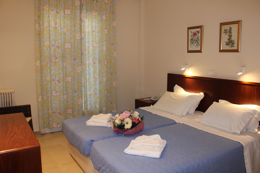 Dassia Beach — Hotel rooms in Dassia, Ionian Islands