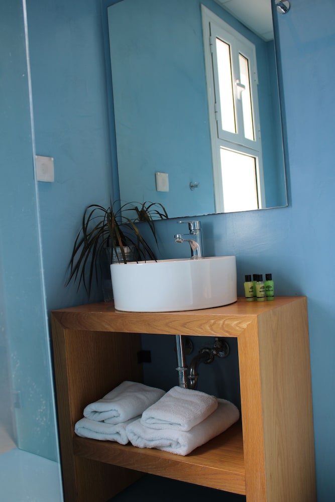 Dassia Beach — Hotel rooms in Dassia, Ionian Islands