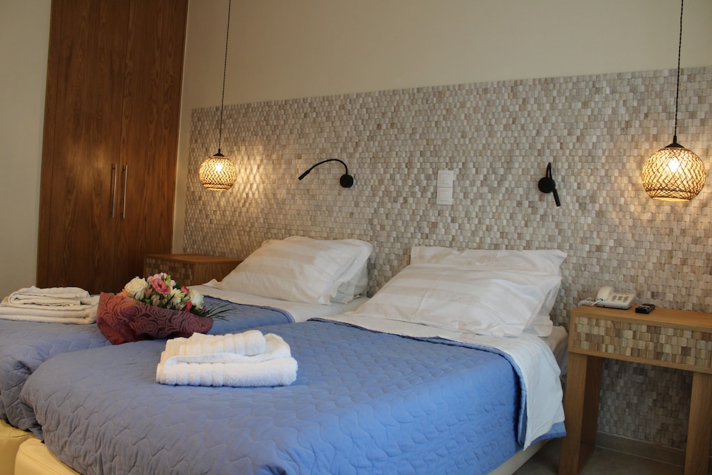 Dassia Beach — Hotel rooms in Dassia, Ionian Islands